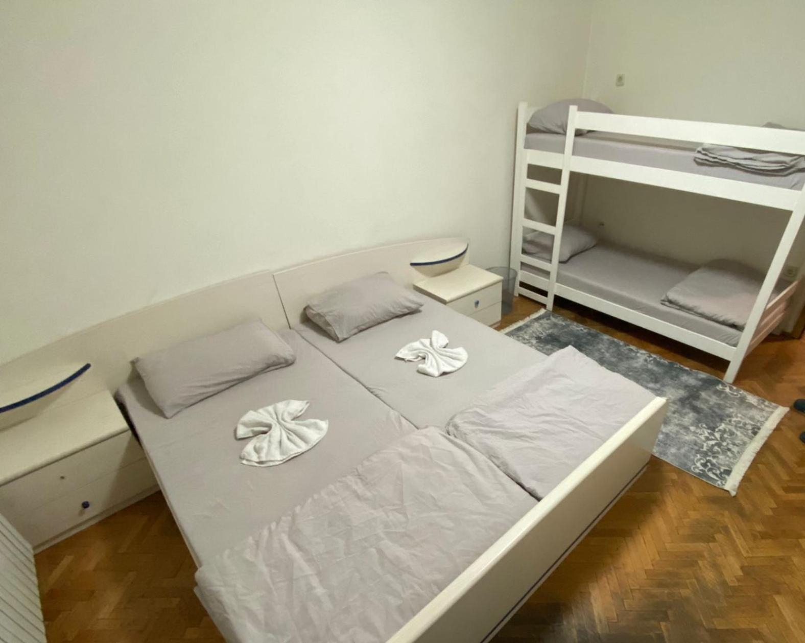 Hostel Center Luxury サラエヴォ 部屋 写真
